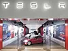 Tesla, Store