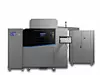 DN Solutions (ehemals Doosan) stellt auf der EMO in Hannover die neue DLX-Serie für Additive Manufacturing vor. Mit seinem ersten industrietauglichen LPBF-Metall-3D-Drucker zielt das Unternehmen auf Anwendungen ab, bei denen Subtraktionen an ihre Grenzen stoßen, wie beispielsweise bei Leichtbaukomponenten, organischen Strukturen oder funktionsoptimierten Bauteilen. Gleichzeitig bietet der Metall-3D-Drucker in Kombination mit etablierten zerspanenden Fertigungsprozessen Lösungen für die gesamte Fertigungskette.