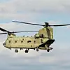 Ein US-amerikanischer Hubschrauber Chinook