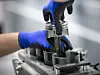 Motorenfertigung bei Mercedes.