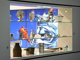 Werkstücke zum Staunen: Mit ihren Bearbeitungsbeispielen macht Open Mind auf der EMO CAD/CAM-Technologien erlebbar. Konkret und praxisnah wird es an vier Arbeitsplätzen, an denen Hypermill-Funktionalitäten und das Manufacturing Execution System Hummingbird demonstriert werden. Bei der Live-Bearbeitung liegt der Schwerpunkt auf dem kombinierten Drehen und Fräsen.