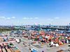 Eine Luftaufnahme des HHLA Container Terminals Altenwerder (CTA) in Hamburg