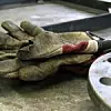 Maschinenreinigung, Handschuhe