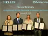 DN Solutions hat eine Vereinbarung zu Akquisition der Heller-Gruppe unterzeichnet: Won-jong Kim, CEO von DN Solutions (2.v.li.), Nicole Pfleiderer, Petra Speidel und Marc Heller, Gesellschafter der Heller Holding SE & Co. KGaA (v.li.).