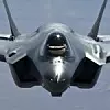 Eine F-35 der US-Streitkräfte. Rheinmetall will künftig Rumpfmittelteile des Kampfjets in Weeze fertigen.