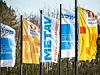 Die Fahnen der METAV 2020 vor der Düsseldorfer Messe werden nicht am vorgesehenen Termin wehen - Grund ist die Verschiebung der Messe aufgrund der Auswirkungen des Coronavirus. -