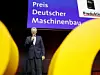 Dort wurde auch der Preis Deutscher Maschinenbau verliehen. Der diesjährige Preisträger ist Axel Barten, langjähriger Geschäftsführer des Walz- und Folienschneidtechnik-Spezialisten Achenbach Buschhütten.