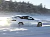 Tesla Model S im Schnee
