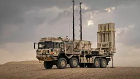 Jeder IRIS-T SLM-Launcher enthält acht vertikal startende Lenkflugkörper.