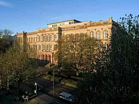 Platz 6: Die Rheinisch-Westfälische Technische Hochschule Aachen (kurz RWTH Aachen). Die Spezialisten für technische Studiengänge erreichen einen Score von 67,2.