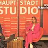 Dina Reit, Geschäftsführerin bei SK Laser (re.), erklärt im Interview auf dem Maschinenbau-Gipfel, wie sie den Fachkräftemangel beurteilt - und wie sie sich ihm stellt.