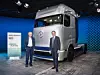 Von links: Martin Daum, Vorsitzender des Vorstands der Daimler Truck AG und Mitglied des Vorstands der Daimler AG, und Andreas Scheuer, Bundesminister für Verkehr und digitale Infrastruktur, vor dem Mercedes-Benz GenH2 Truck.