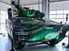 Über 200 Exemplare des Schützenpanzer Lynx, wie diesen, bei der Eröffnung der Fabrik in Ungarn gezeigten, will Rheinmetall für die ungarischen Streitkräfte bauen.
