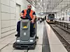 Von Montag bis Sonntag sind Piepenbrocker im Einsatz, um die U-Bahn-Tunnel für die Verkehrsbetriebe Karlsruhe sauber zu halten.