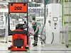 Brennstoffzellentechnologie auf dem Vormarsch im BMW-Werk in Leipzig. Die Betankung von Flurförderfahrzeugen mit Wasserstoff ähnelt einem Autogastankprozess.