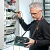 Regelmäßige Elektroprüfungen dienen unter anderem dazu, den Versicherungsschutz zu erhalten. Ob sie angesichts der Corona-Krise verschoben oder gar ausgesetzt werden dürfen, ist eine große Frage in vielen Unternehmen.