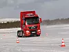 Die Trucks auf Schnee und Eis zu bewegen, erfordert großes Können.