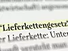 Durch das EU-Lieferkettengesetz sollen große Unternehmen zur Rechenschaft gezogen werden, wenn sie etwa von Kinder- oder Zwangsarbeit außerhalb der EU profitieren.