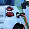 Elektroauto wird getankt