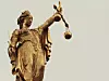 Eine Statur der Justitia