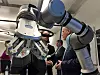 Universal Robot mit Kraft-Momenten-Sensor von Optoforce und Greifer von On Robot