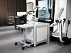 Eine mobile Roboterinsel ermöglicht es, Cobots an unterschiedlichen Arbeitsstationen einzusetzen.