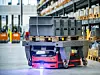 Autonome mobile Roboter (AMR) schienen das Maß der Dinge bei intralogistischen Transportprozessen zu sein. Doch die Unterschiede zu FTS sind geringer als man denkt. Zudem sorgt in Produktionsumgebungen mit Just-in-time-Taktung ein niedriger Autonomiegrad für eine hohe Prozesssicherheit.