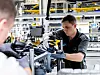 Federmontage im Mercedes-Werk Moskau