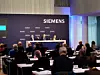 Siemens setzt seinen Wachstumskurs fort, verkündeten der Vorstandsvorsitzende Roland Busch und der Finanzvorstand Ralf P. Thomas auf der Jahrespressekonferenz des Konzerns. Das Geschäftsjahr 2023 geht mit Rekordzahlen zu Ende und auch 2024 soll sehr positiv verlaufen.