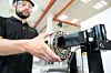 Mit dem Zukauf von Bega will Schaeffler sein Service-Portfolio weiter ausbauen. Im Bild ein induktives Anwärmgerät, das ein energiesparendes Anwärmen der Lager erlaubt.