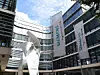 Platz 1 im Ranking der größten Automatisierer geht ganz klar und mit respektablem Abstand an Siemens. Der deutsche Technologiegigant mit Sitzen in München uns Berlin meldete im Jahr 2021 14,18 Milliarden Dollar Umsatz.