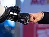 Auf der Hannover Messe 2018 präsentieren die Aussteller Lösungen unter anderem aus der Mensch-Roboter-Kollaboration, KI und der E-Mobilität
