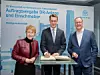 Thyssenkrupp hat heute weitere Einzelheiten zu seinem milliardenschweren Großprojekt zur Herstellung von CO2-armem Stahl bekanntgegeben. Im Bild von links: Martina Merz, CEO Thyssenkrupp, Hendrik Wüst, Ministerpräsident Nordrhein-Westfalen und Bernhard Osburg, CEO Thyssenkrupp Steel.