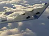 B-2 Spirit (USA): Ein Tarnkappenbomber, der schwer detektierbar ist und sowohl konventionelle als auch nukleare Waffen tragen kann.