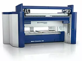 Ein Highlight bei der Schröder Group wird die MAK 4 Evolution UD mit Advanced Handling System sein. Sie wird auf der Blechexpo in der Version mit 3200 Millimeter Arbeitslänge in Vollausstattung mit automatischen Werkzeugwechslern für Oberwange und Biegewange gezeigt, die die Rüstzeiten entscheidend verkürzen sollen. Mit der POS 3000 3D-Grafiksteuerung, der Up-and-Down-Biegewange und dem Advanced Handling System (AHS) können Werkstücke nach einmaligem Anschlagen des Bleches vollautomatisch fertiggestellt werden.