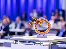 Themen rund um die Elektromobilität sowie die Zukunft der daran involvierten Industrieunternehmen in Deutschland sorgten für reges Interesse bei den Teilnehmenden der Veranstaltung.