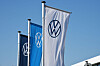 Bis zu 100.000 Jobs und vier Werke sollen bei VW in Gefahr sein. Niedersachsens Vize-Ministerpräsidentin fordert einen anderen Weg für den kriselnden Autoriesen.