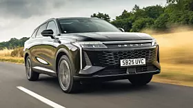 Platz 6: Chery Automobile mit Sitz in Wuhu wurde 1997 gegründet und setzte 2025 rund 2,8 Millionen Fahrzeuge ab. Neben der Kernmarke gehören auch Omoda, Jaecoo, Exeed und Jetour zum Konzern. Im Bild übrigens Chery's Omoda 9 plug-in hybrid.
