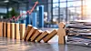 Die Zahl der Unternehmens- und Verbraucherinsolvenzen in Deutschland ist im April 2026 weiter gestiegen. Besonders häufig waren Unternehmensinsolvenzen in den Bereichen Verkehr und Lagerei, Gastgewerbe sowie Baugewerbe.