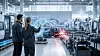 Zwischen digitalem Zwilling und industriellem Engpass: KI, Automatisierung und vernetzte Produktion erhöhen das Innovationstempo im deutschen Maschinenbau, während Bürokratie, Fachkräftemangel und Umsetzungshürden den Transfer in die Breite bremsen.
