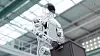 Physical AI soll neue Automatisierungspotenziale erschließen, Produktionskosten senken und Hochlohnstandorte stärken. Vorreiter wie Schaeffler erproben die Technologie bereits in der Produktion.