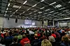 Es herrschte großer Andrang auf der dritten Betriebsversammlung des Jahres in Neckarsulm. Die Schlechtwetterklausel ist aktiviert. Es droht gar die Schließung des Werks.