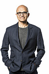 Microsoft-Chef Satya Nadella hat aus Sorge vor einem Kontrollverlust eine Art «Notbremse» in Künstlicher Intelligenz gefordert.